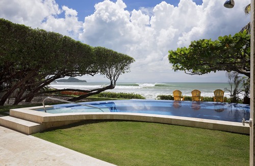 Playa Colorado House | Hacienda Colorado - on Colorados Surf Break