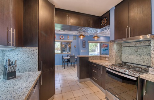 Playa Colorado Apartment | Hacienda Iguana: Luxury Apartment with Pool & Golf