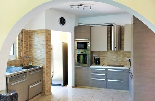 Pegeia Villa | HAPPY DAYS!BOOK NOW YOUR DREAM HOLIDAYS AND GET FREE CAR,FREE AIR-CON,FREE WI-FI