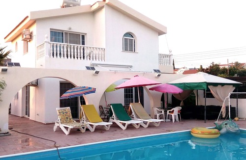 Pegeia Villa | HAPPY DAYS!BOOK NOW YOUR DREAM HOLIDAYS AND GET FREE CAR,FREE AIR-CON,FREE WI-FI