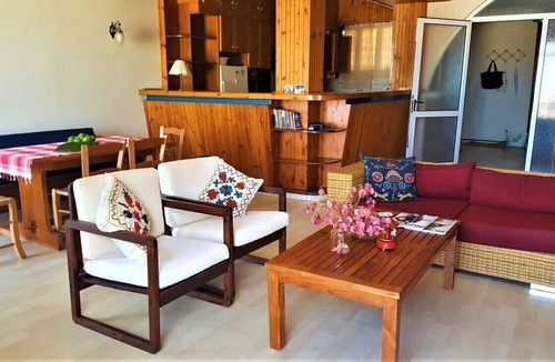 Kyrenia House | Harbour view flat in Kyrenia -Girne