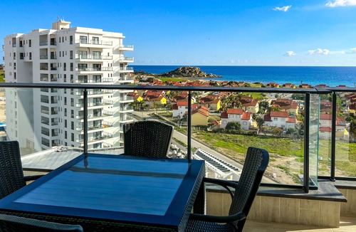 Gastria Apartment | Helena Pool 2-bdr Apartment with SeaView (Caesar Blue)