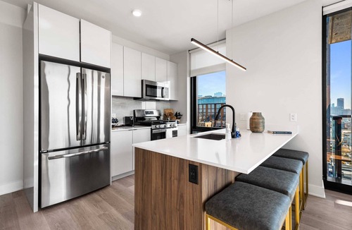 West Loop Apartment | High-End 2BR Apartments in West Loop