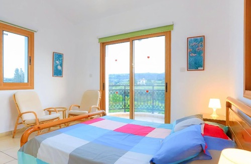 Latchi House | Holiday house Latsi for 1 - 8 persons with 3 bedrooms - Holiday home