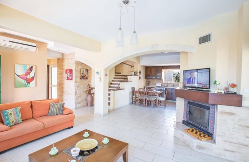 Paralimni House | Holiday villa with private pool and sea views