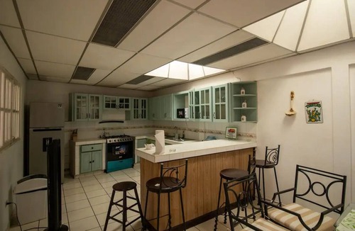 Managua House | Home Perfect for Families or Groups, 3BR with AC