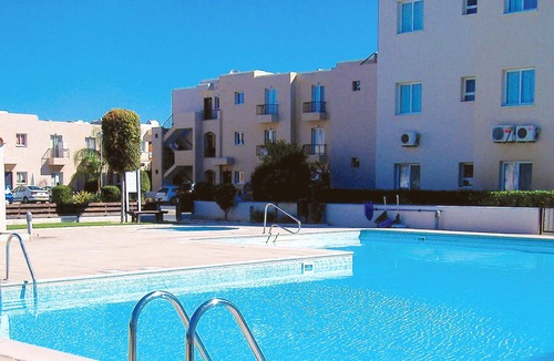 Mandria Apartment | Homerez - Appartement 1 km away from the beach for 4 ppl. with shared pool