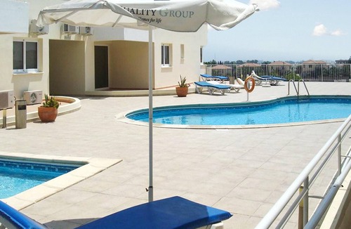 Oroklini Apartment | Homerez - Appartement 2 km away from the beach for 4 ppl. with shared pool