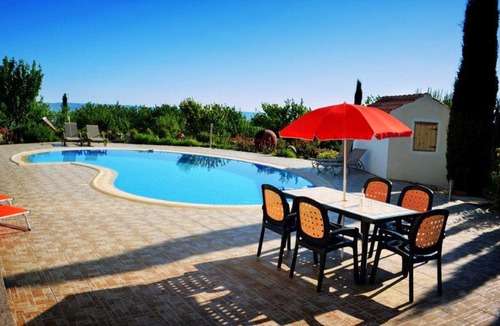 Fyti House | Homerez - Big house 15 km away from the beach for 9 ppl. with swimming-pool