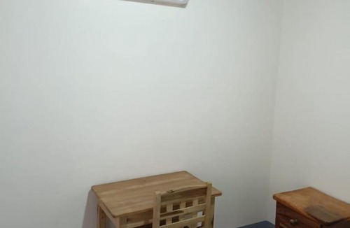 Leon House | Hostal Calle Real