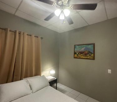 Leon Apartment | Hostal Casa Anita