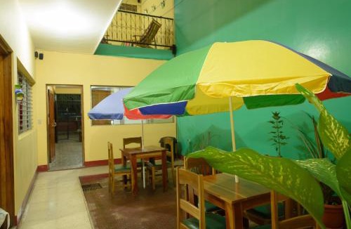 Leon Hostel | Hostal Fachente