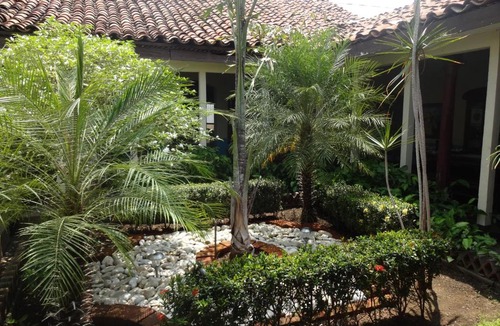 Leon Hotel | Hostal Harvest House