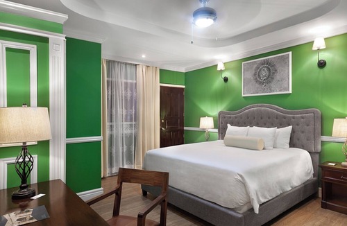 Leon Bed & Breakfast | Hotel La Perla