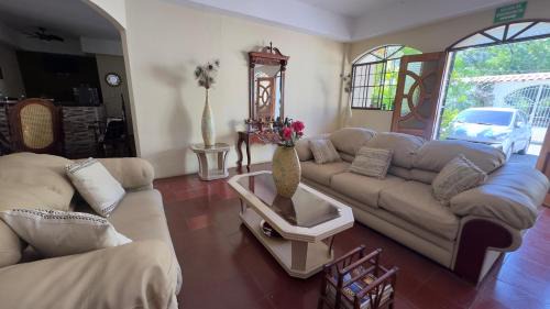 Leon Hotel | Hotel Vizcaíno León