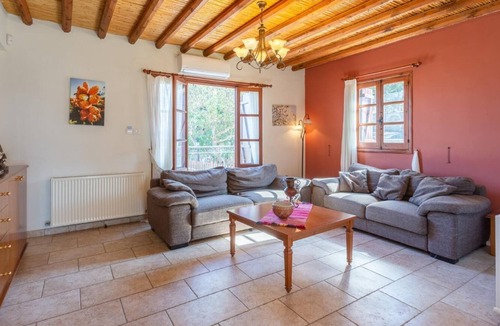 Peristerona Villa | IDEAL FOR LARGE PARTIES Stone Villa, Huge pool, Near to the sea/Latchi