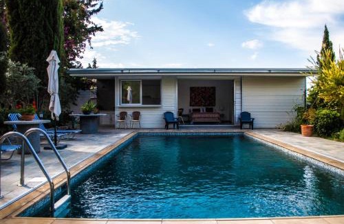 Geri Apartment | Idyllic studio with private pool