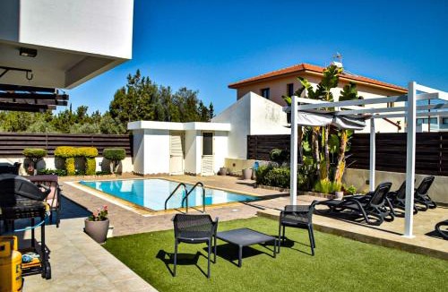 Alethriko Villa | Ilios Villa