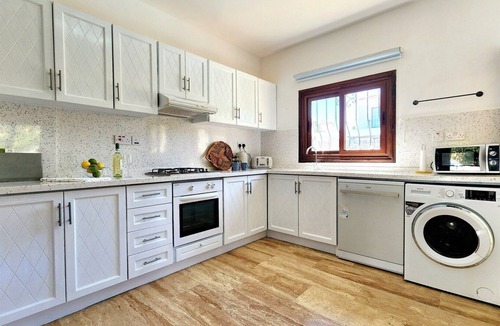 Karsiyaka Villa | Immaculate 3 bedroom stone villa within walking distance to the sea