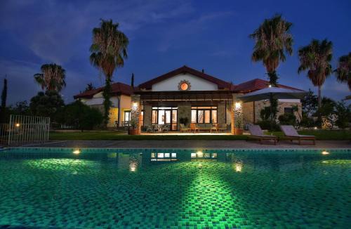 Polis Villa | Incredible Large Villa In Paphos sleeps 14 Children Pool, Jacuzzi, Huge Garden