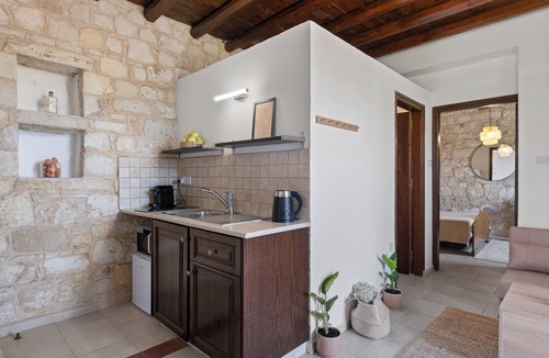 Ineia Apartment | Inia Lara Deluxe Suite by Nomads
