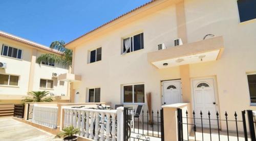 Kapparis House | Ionian Breeze Family House Walk to Beach And Dining