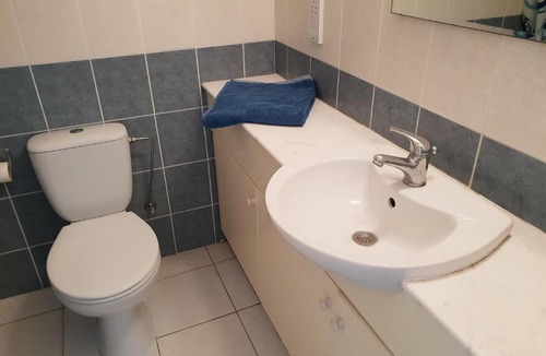 Universal Apartment | Iris Village