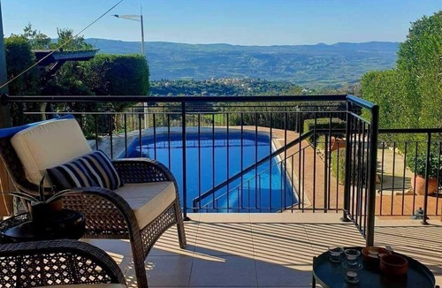 Meladeia Villa | Ithaki House: Breathtaking Views & Sunset Splendor