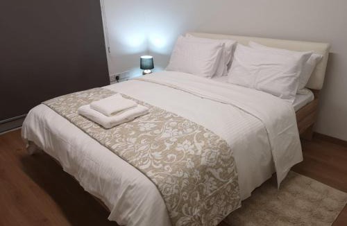 Egkomi Apartment | KALIDONIA RESIDENCE Suite Nicosia , Spacious 2 BR suite with office