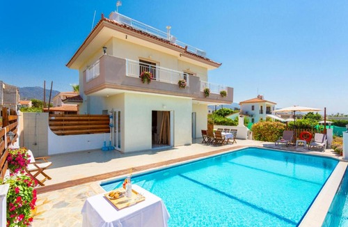 Ayia Marina Chrysochous Villa | Kalisto Beach Villa