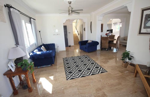Karsiyaka Villa | Kick back and relax in this calm, stylish space.nNew for Summer 2024.n