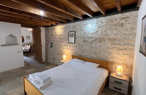 Lofou House | King's house