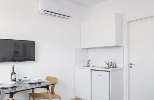 Historical Center Apartment | Kitonas 401-Apartment-Apartment-Ensuite with Shower