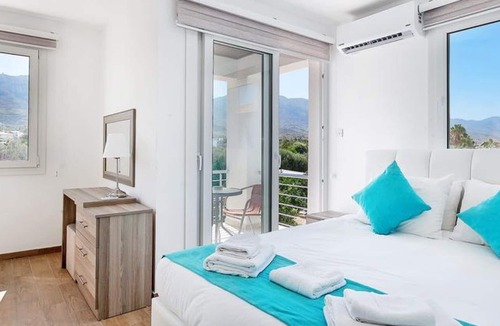 Zeytinlik Apartment | Kyrenia Azure Flat - One Bedroom Apartment, Sleeps 2