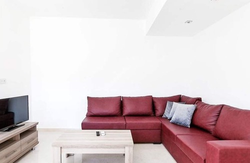 Zeytinlik Apartment | Kyrenia Azure Flat - One Bedroom Apartment, Sleeps 2
