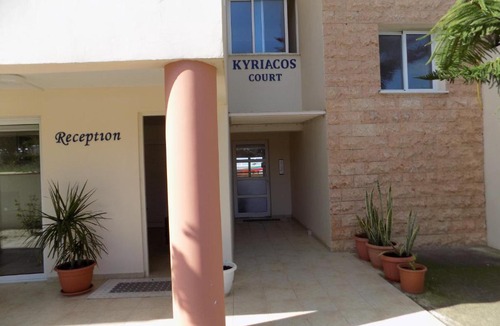 Paphos House | Kyriakos Court