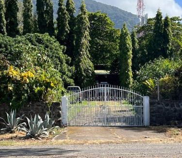 Santa Cruz Villa | Lakefront house in Ometepe. Casa San Ramon