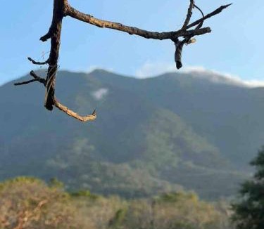 Santa Cruz Villa | Lakefront house in Ometepe. Casa San Ramon