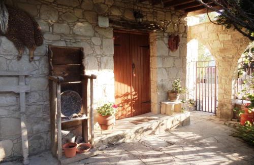 Lemona House | Lantana Stone House