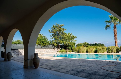 Karsiyaka Villa | Large 4 Bedroom Villa With sea Views
