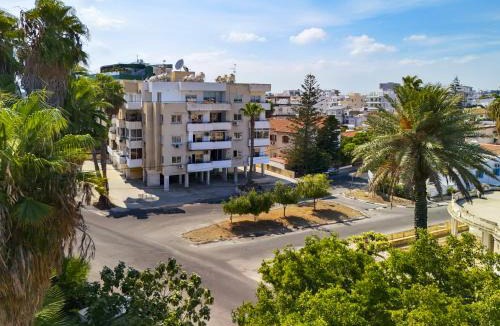 Larnaca City Centre Apartment | Large apartment close to Finikoudes Beach with 2 balconies