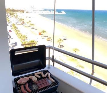Larnaca City Centre House | Larnaca Room, 50m to the Finikoudes beach