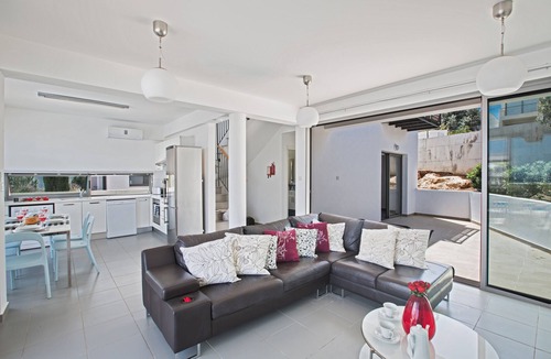 Latchi Villa | Latchi Esprit Villa EV23 - a villa that sleeps 6 guests in 3 bedrooms
