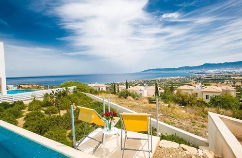 Latchi House | Latchi Ferienvilla EV21 by Interhome