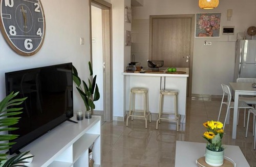 Larnaca City Centre Apartment | Lazuli Sea View Beachfront - Ap Finikoudes