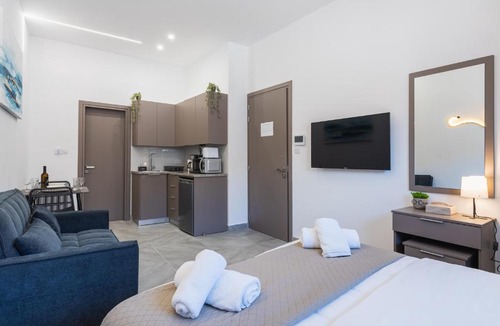 Larnaca City Centre Apartment | Le Bandit Studio in City Center