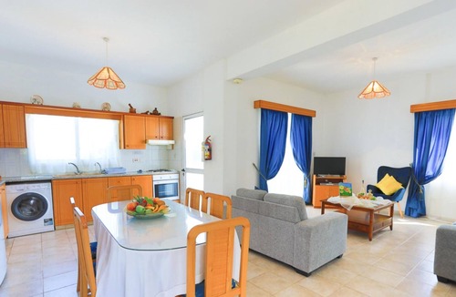 Argaka Villa | Lemon Grove Villa Dio