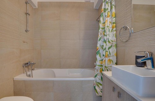 Larnaca City Centre Apartment | Lemon Paradise City centre 200m from beach