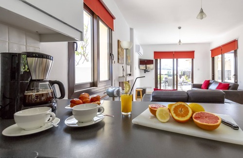 Tala Villa | Lemon Tree Villa - Luxurious 3 Bed, 3 Bath Villa just 500m from Tala Village Square
