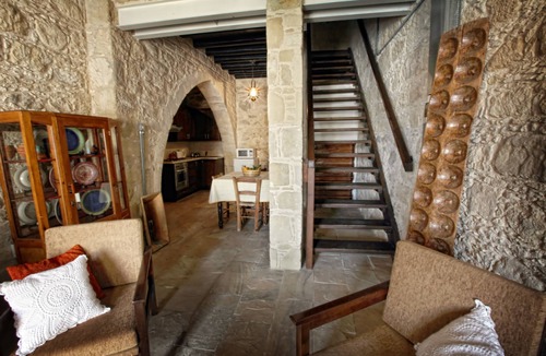 Goudi Apartment | Leonidas Village Houses